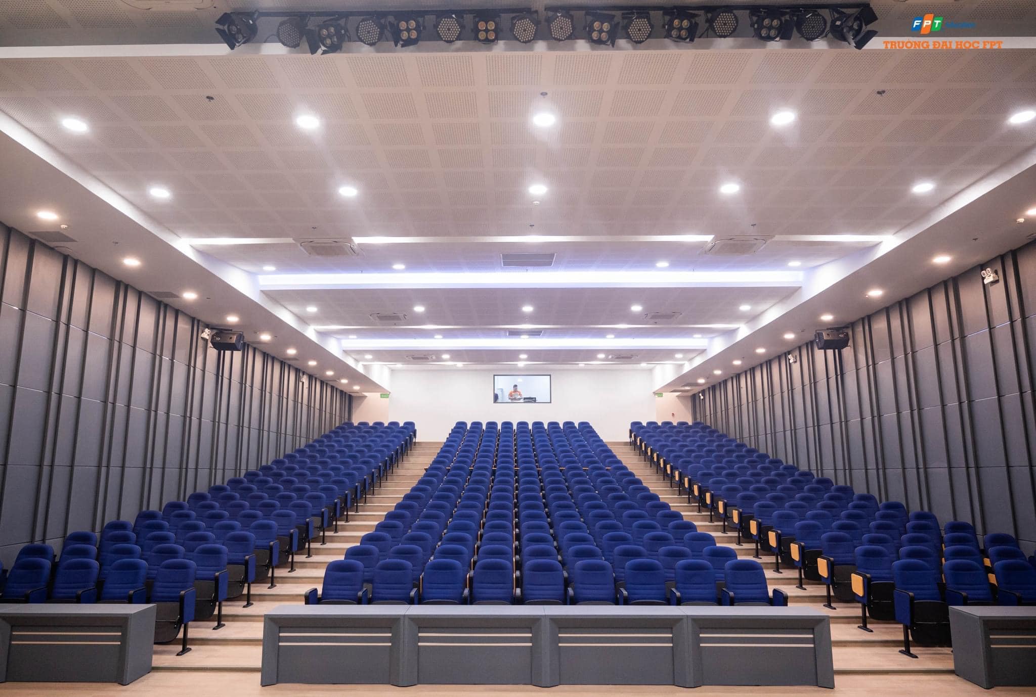 HỘI TRƯỜNG FPT - CẦN THƠ